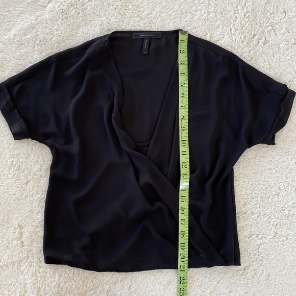 ❤️ BCBG MaxAzria Drape Front Top Blouse Black Size XS NWOT - Picture 7 of 7